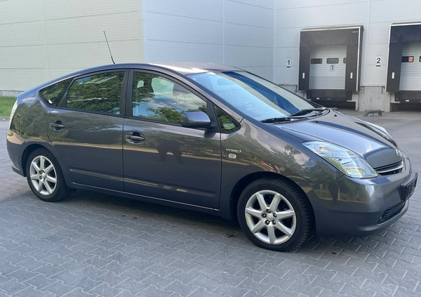 Toyota Prius cena 26999 przebieg: 212800, rok produkcji 2008 z Lwówek małe 529